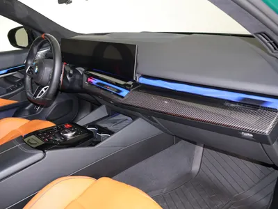 2025 بي ام دبليو الفئة ام إم 5 كومبيتيشن