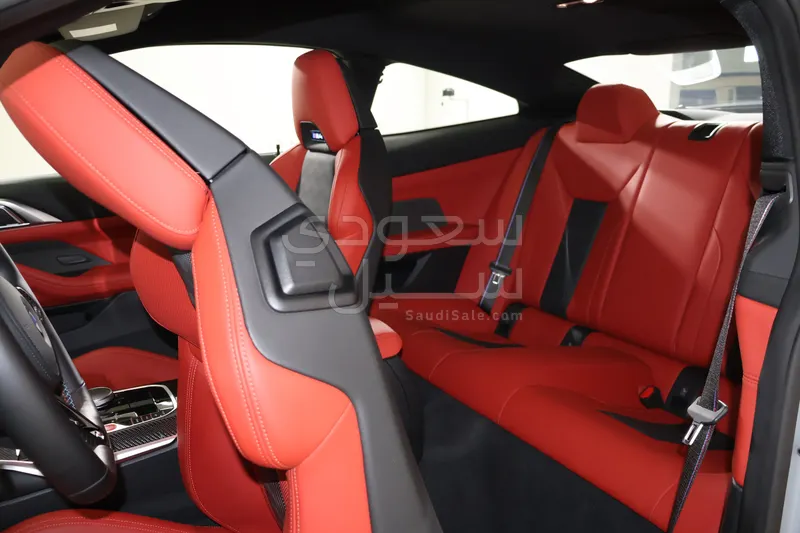 2025 بي ام دبليو الفئة ام إم 4 كومبيتيشن