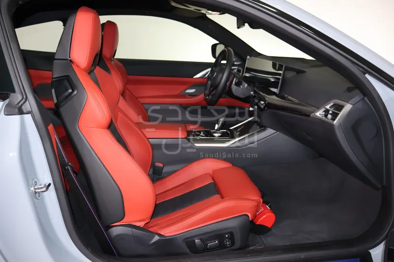 2025 بي ام دبليو الفئة ام إم 4 كومبيتيشن