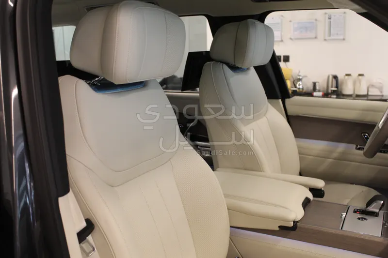 2025 لاند روفر رينج روفر اوتوبيوغرافي