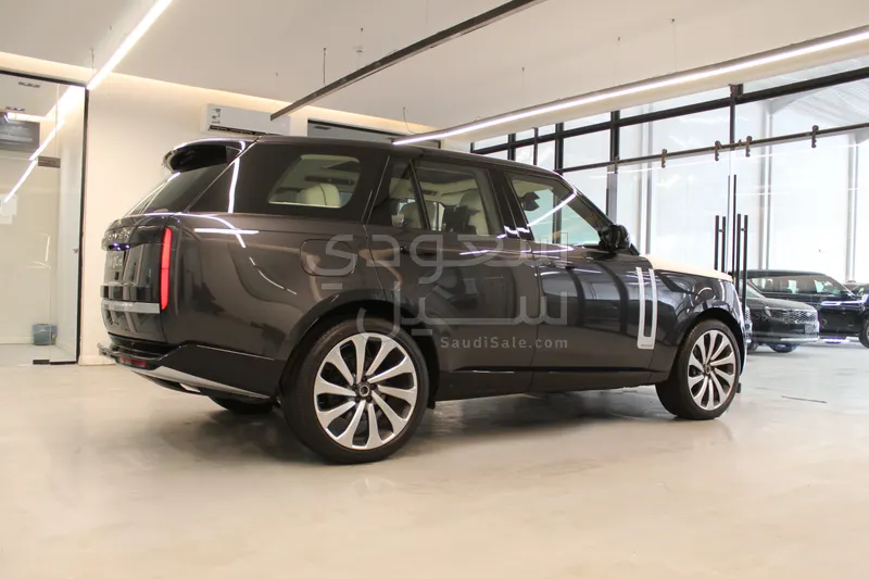 2025 لاند روفر رينج روفر اوتوبيوغرافي