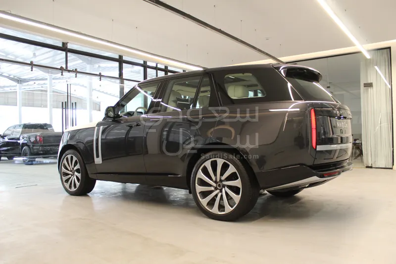 2025 لاند روفر رينج روفر اوتوبيوغرافي