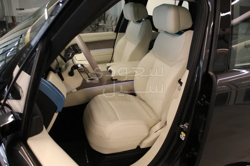 2025 لاند روفر رينج روفر اوتوبيوغرافي