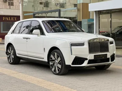 2023 رولز رويس كولينان سلفر بادج