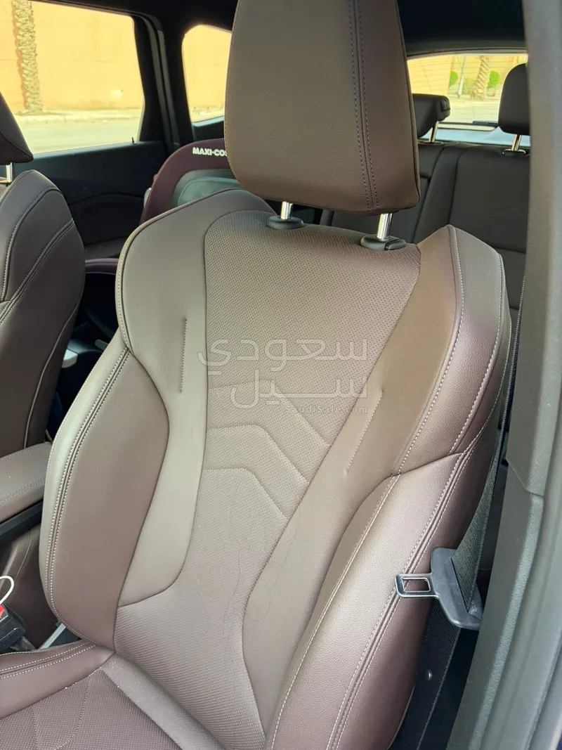 2023 بي ام دبليو الفئة اكس 1