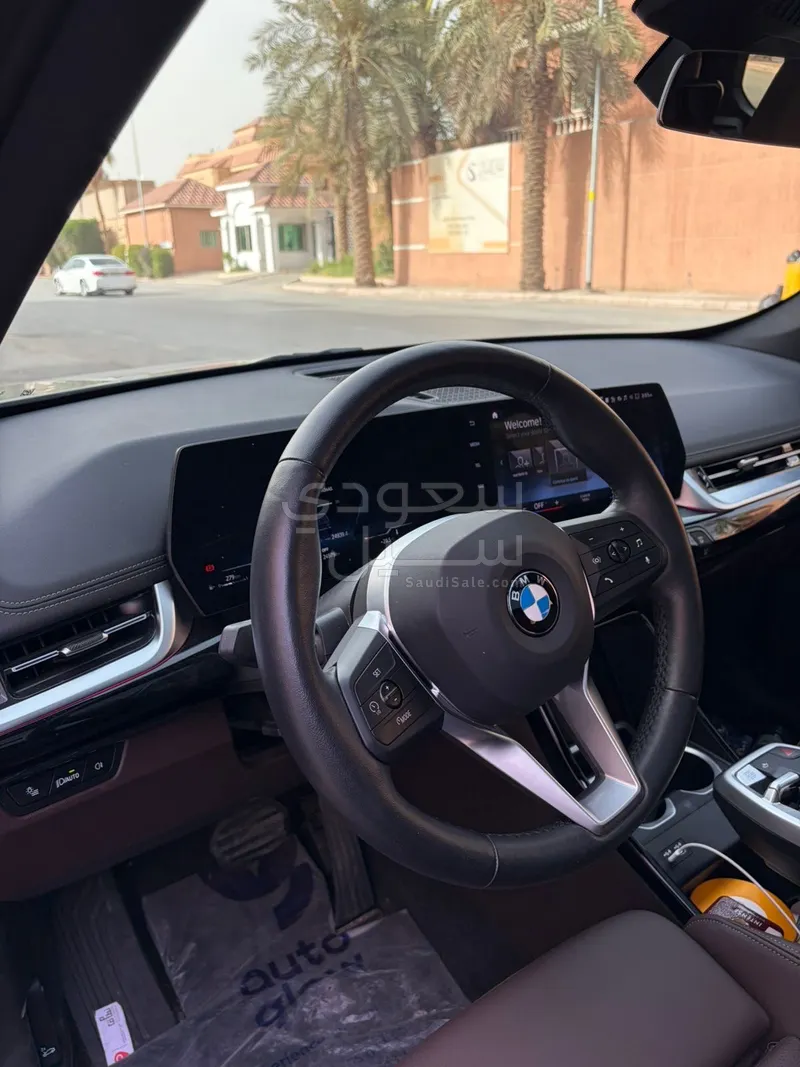 2023 بي ام دبليو الفئة اكس 1