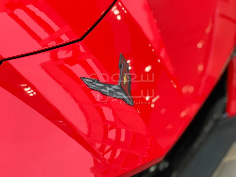 2025 شفروليه كورفيت سي 8