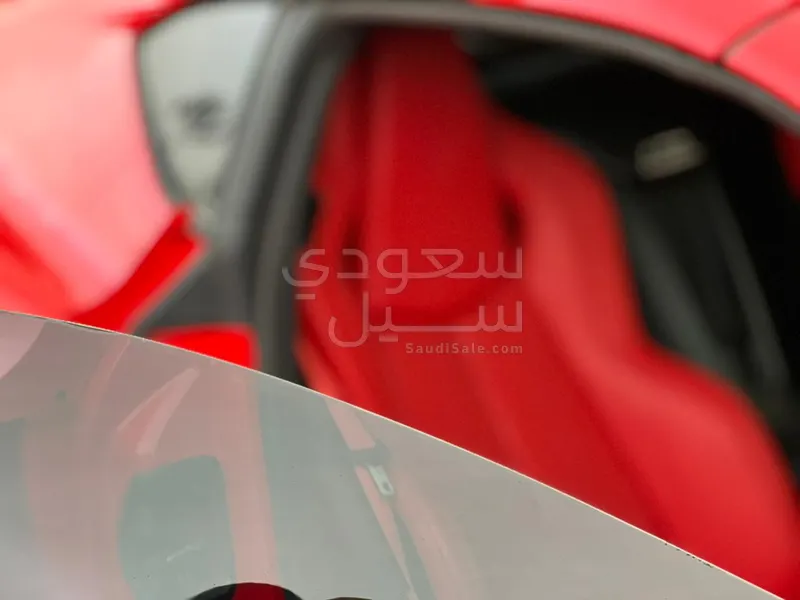 2025 شفروليه كورفيت سي 8