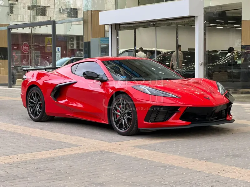 2025 شفروليه كورفيت سي 8