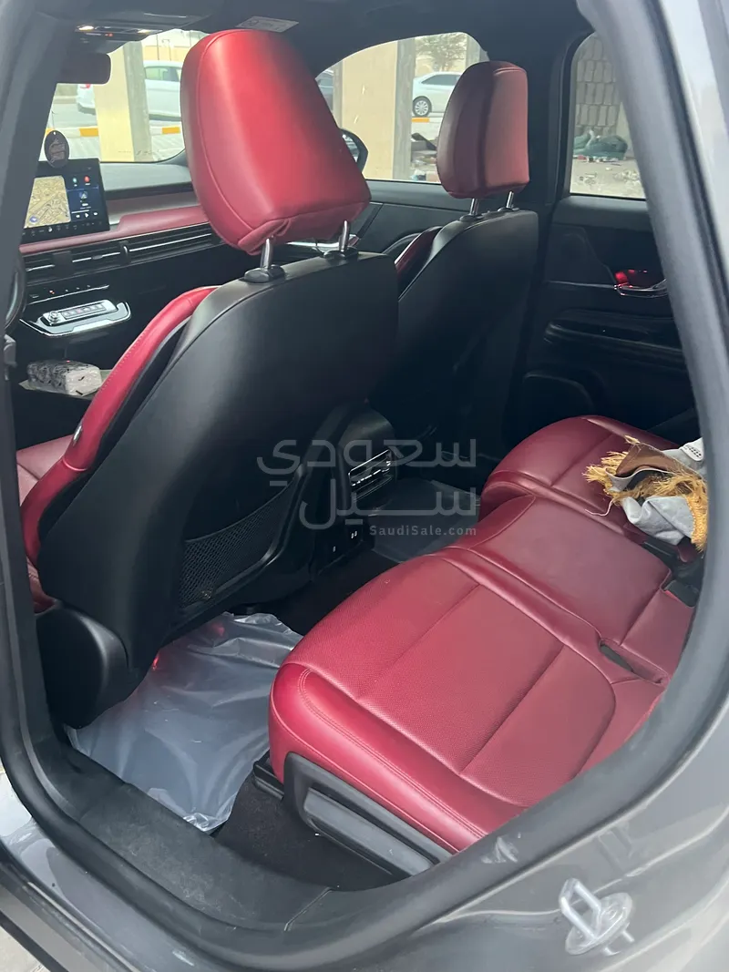 2023 لنكولن كورسير