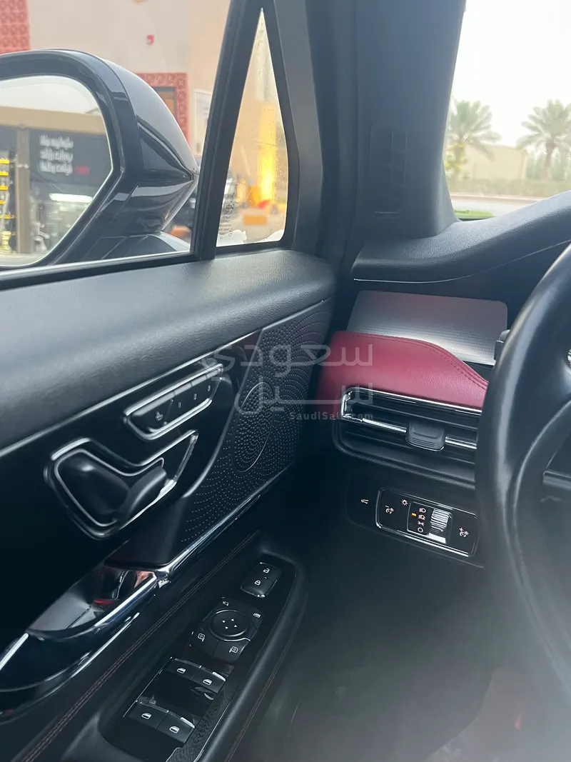 2023 لنكولن كورسير