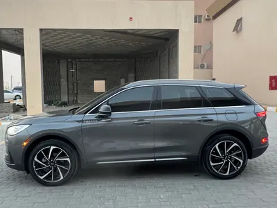 2023 لنكولن كورسير