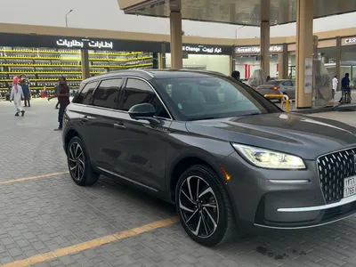 2023 لنكولن كورسير