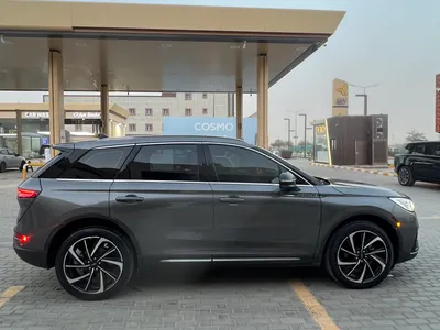 2023 لنكولن كورسير