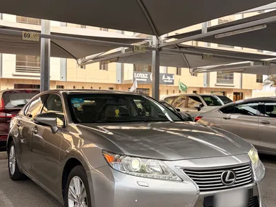 2015 لكزس إي إس 250