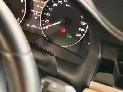 2015 لكزس إي إس 250