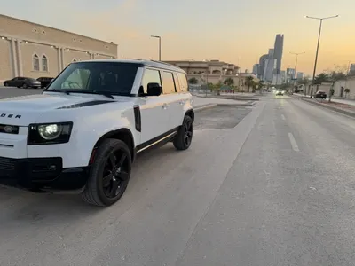 2022 لاند روفر ديفيندر اكس 110