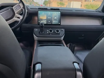 2022 لاند روفر ديفيندر اكس 110