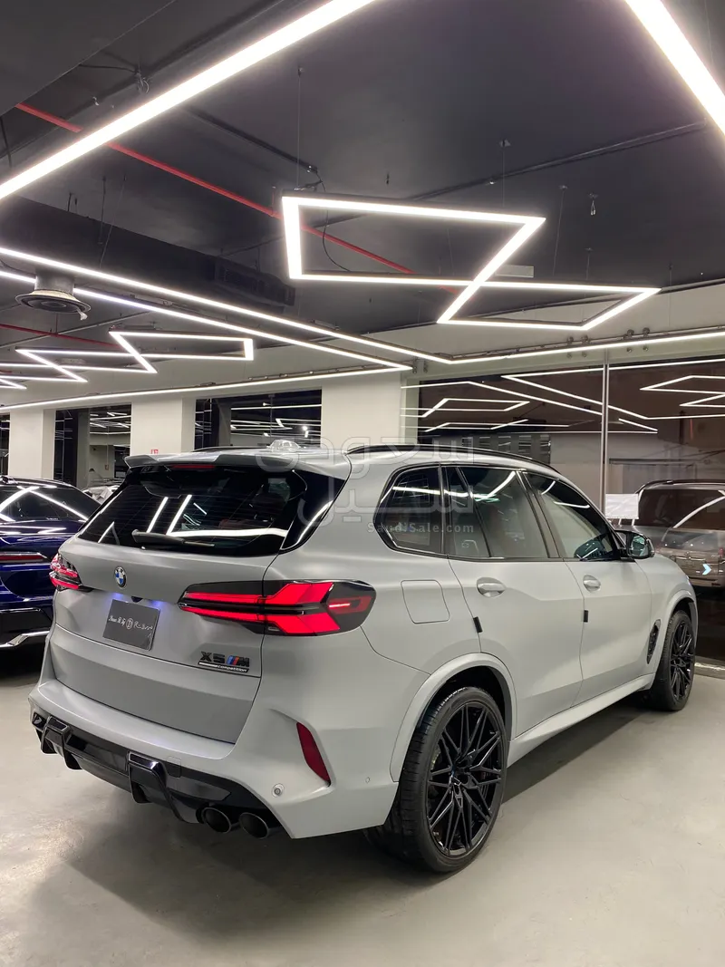 2024 بي ام دبليو الفئة اكس 5 إم كومبيتيشن