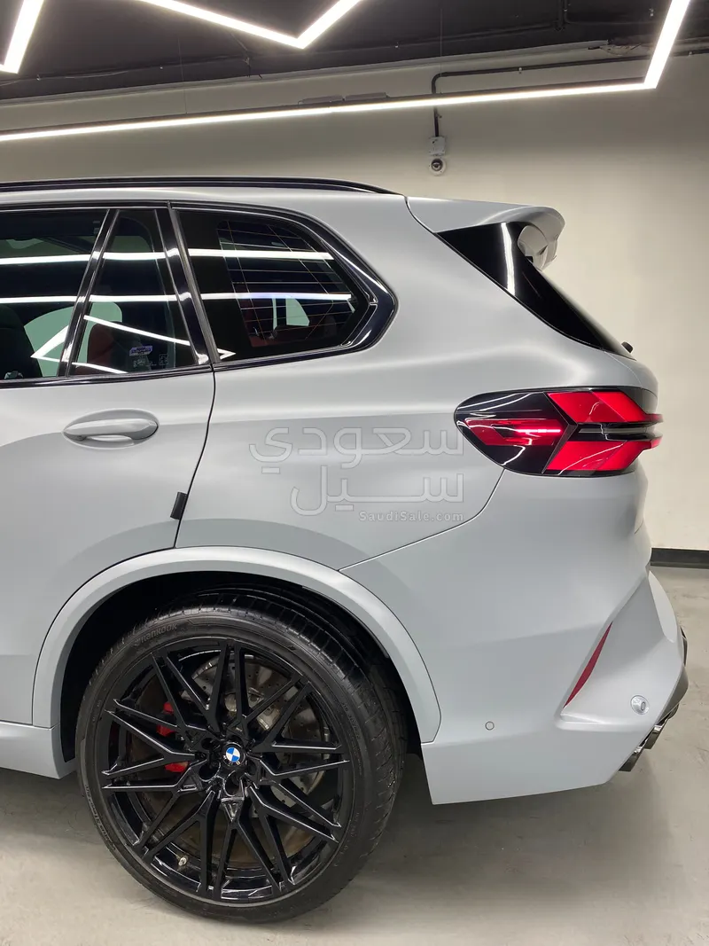 2024 بي ام دبليو الفئة اكس 5 إم كومبيتيشن