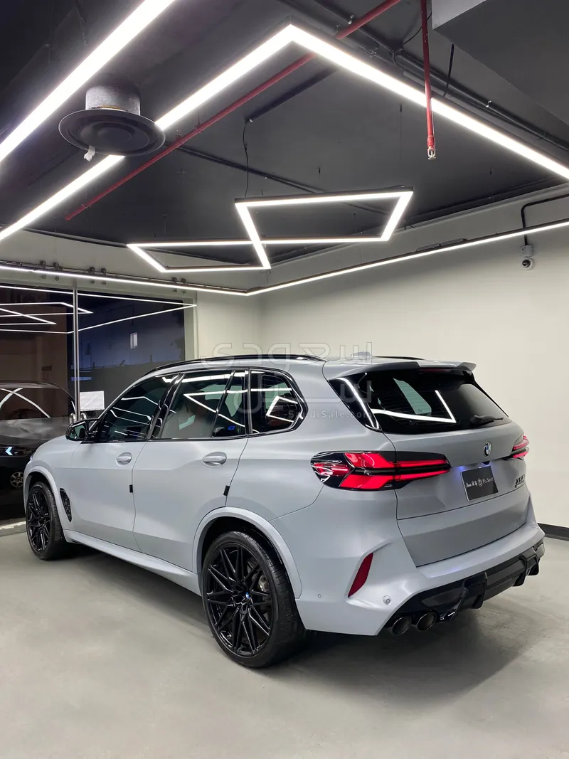 2024 بي ام دبليو الفئة اكس 5 إم كومبيتيشن