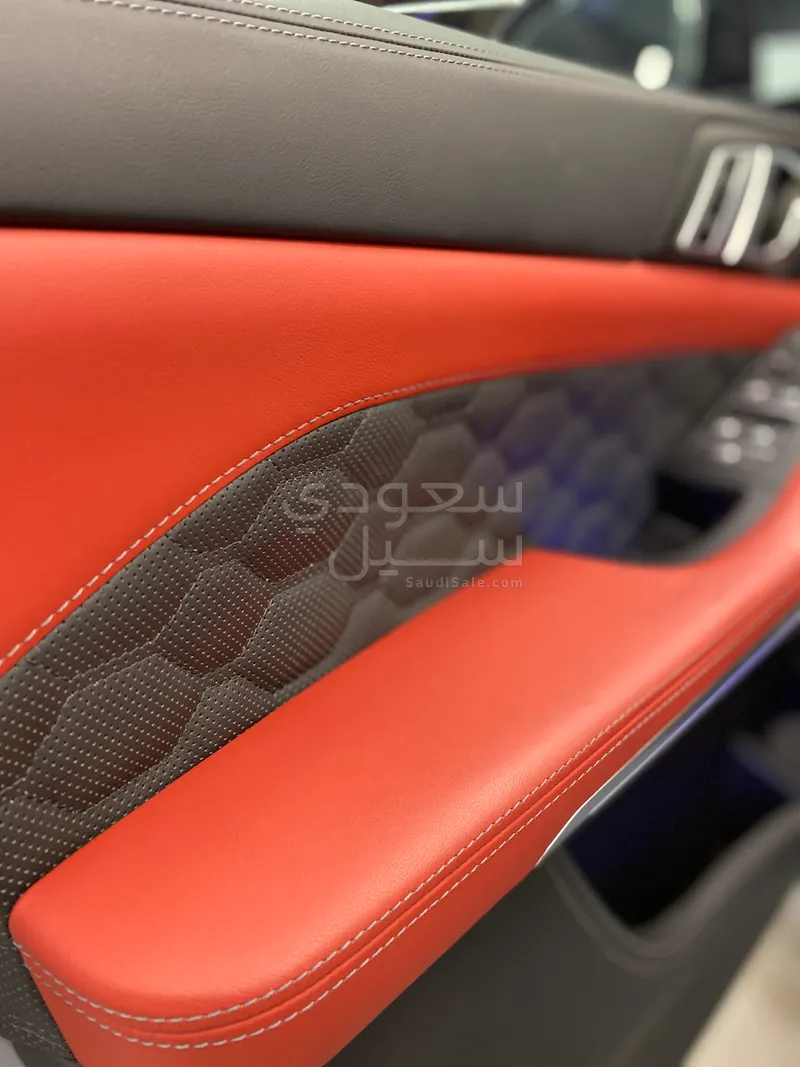 2024 بي ام دبليو الفئة اكس 5 إم كومبيتيشن