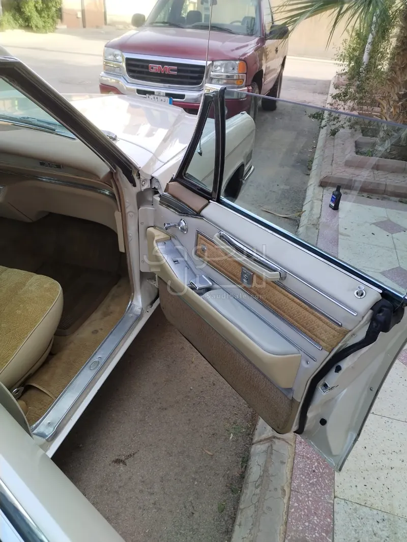 1966 كاديلاك ديفيل