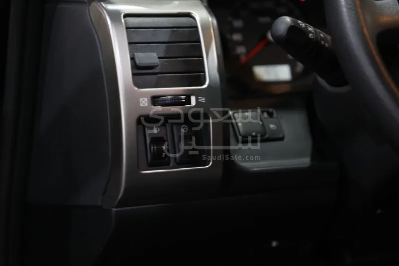 2023 نيسان باترول ربع