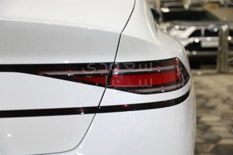 2025 جينيسيس جي 90