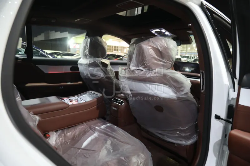 2025 جينيسيس جي 90