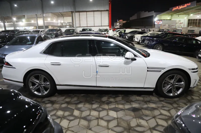 2025 جينيسيس جي 90