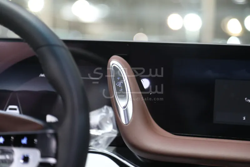 2025 جينيسيس جي 90