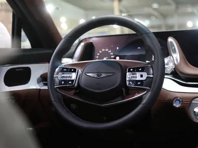 2025 جينيسيس جي 90