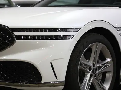 2025 جينيسيس جي 90