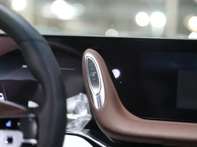 2025 جينيسيس جي 90