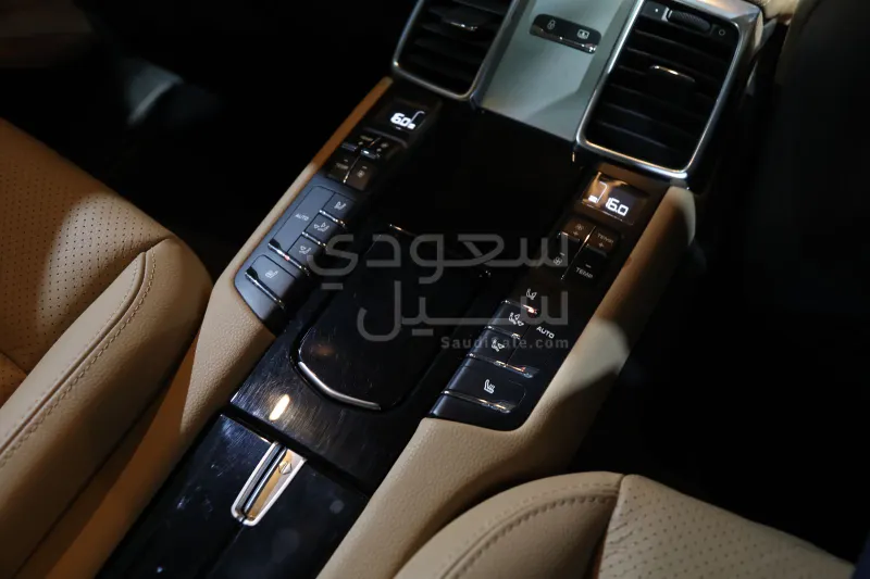 2016 بورش بانميرا