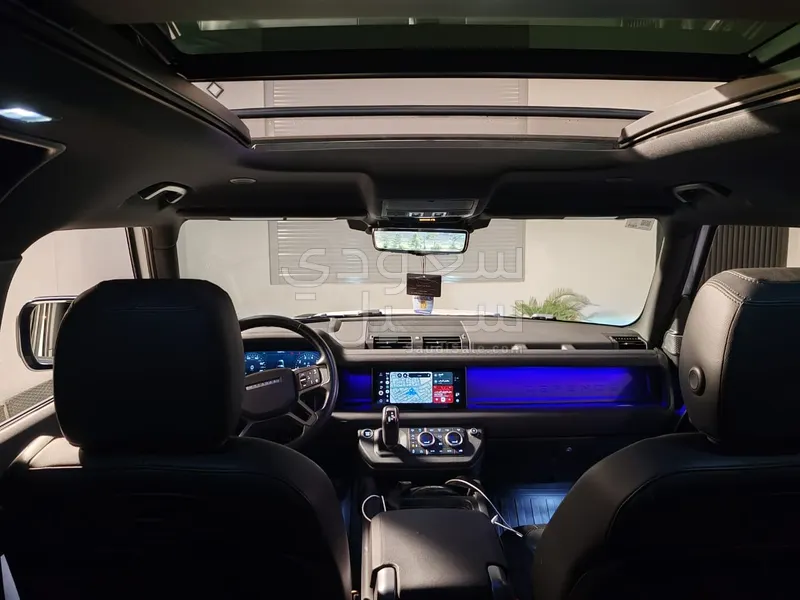 2021 لاند روفر ديفيندر 90