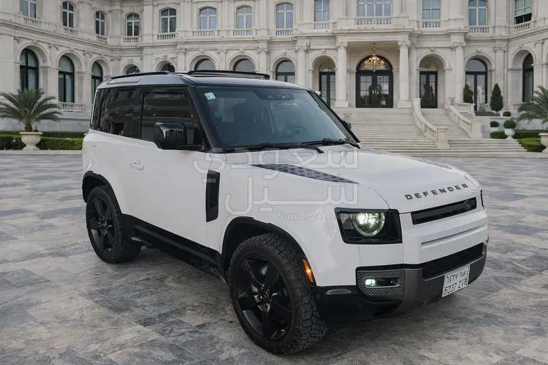2021 لاند روفر ديفيندر 90