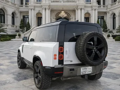 2021 لاند روفر ديفيندر 90