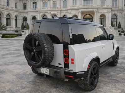 2021 لاند روفر ديفيندر 90