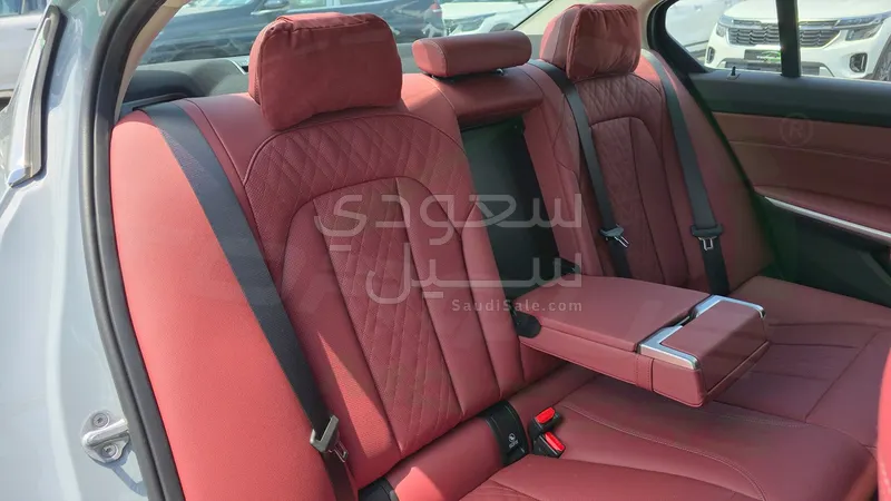 2026 بي ام دبليو الفئة الثالثة 325 أي