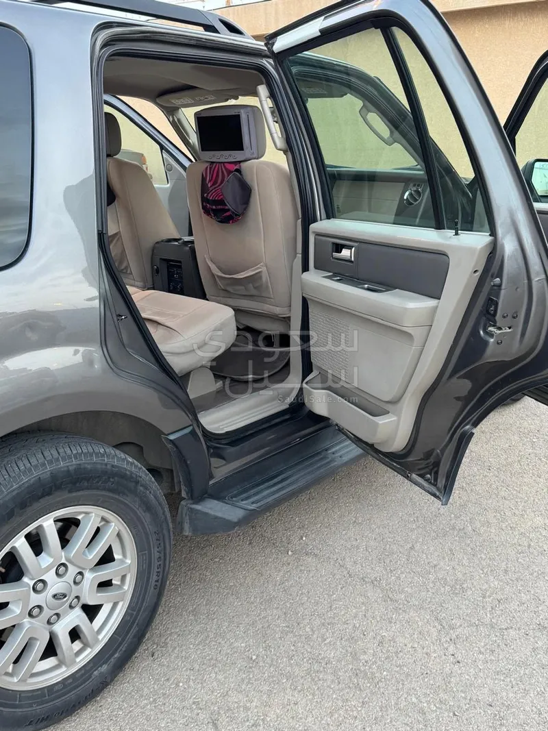 2013 فورد اكسبيديشن