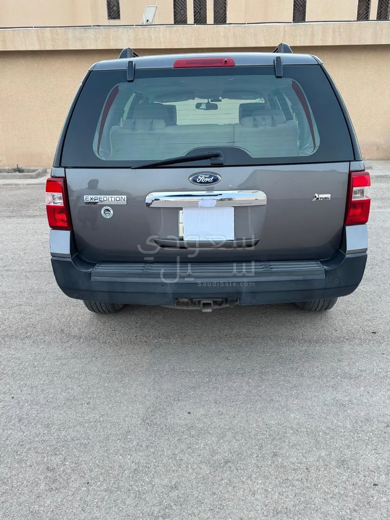 2013 فورد اكسبيديشن
