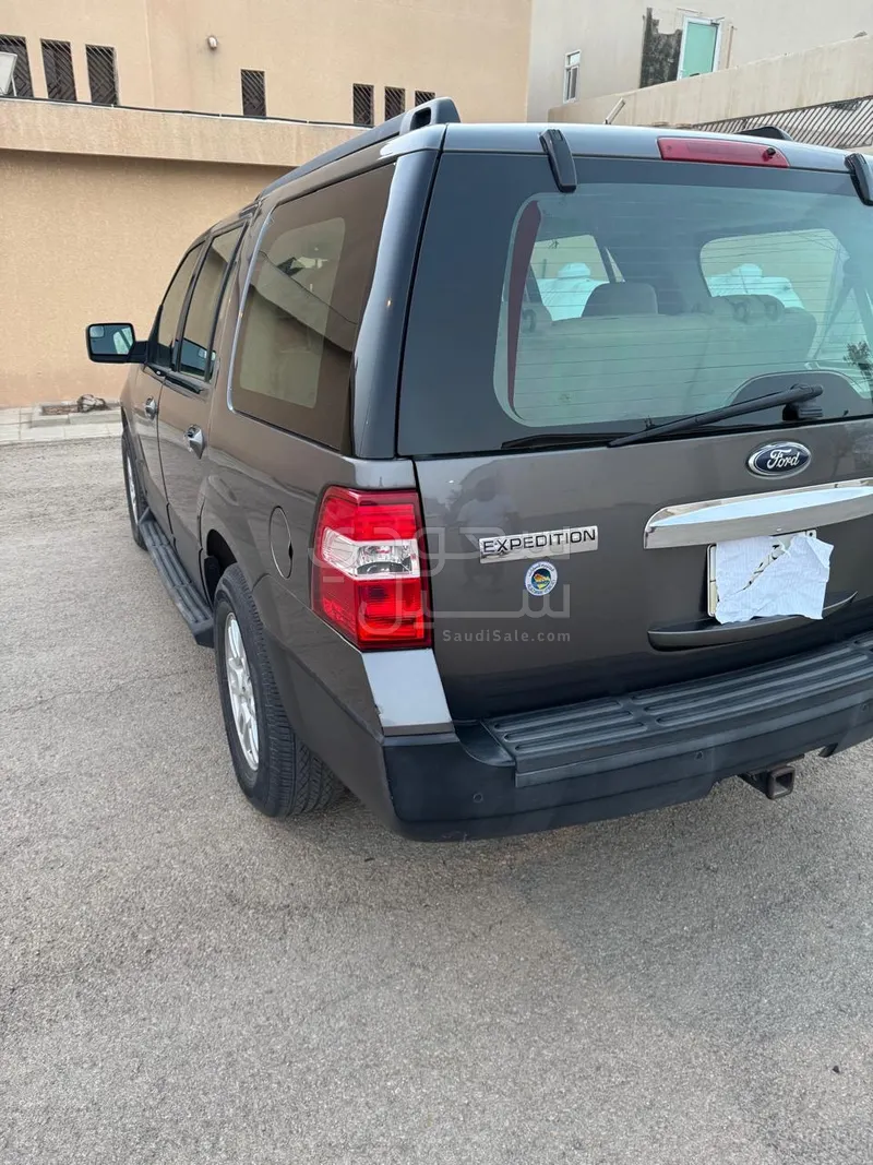 2013 فورد اكسبيديشن
