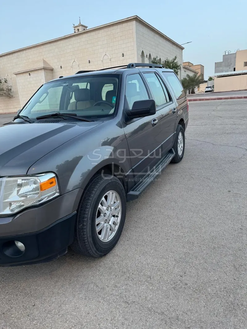 2013 فورد اكسبيديشن