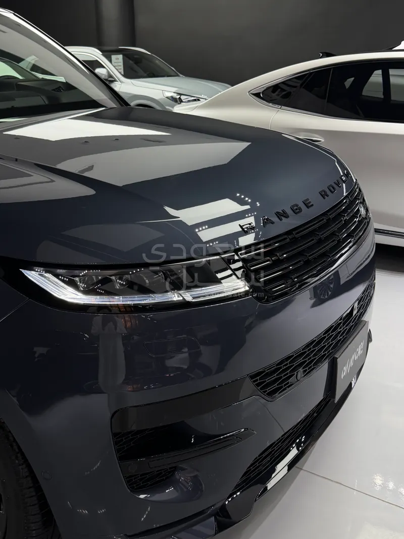 2025 لاند روفر رينج روفر سبورت اتش اس اي