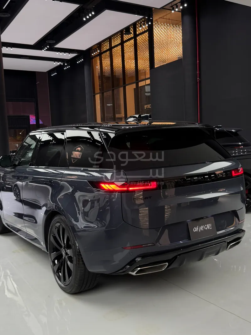 2025 لاند روفر رينج روفر سبورت اتش اس اي