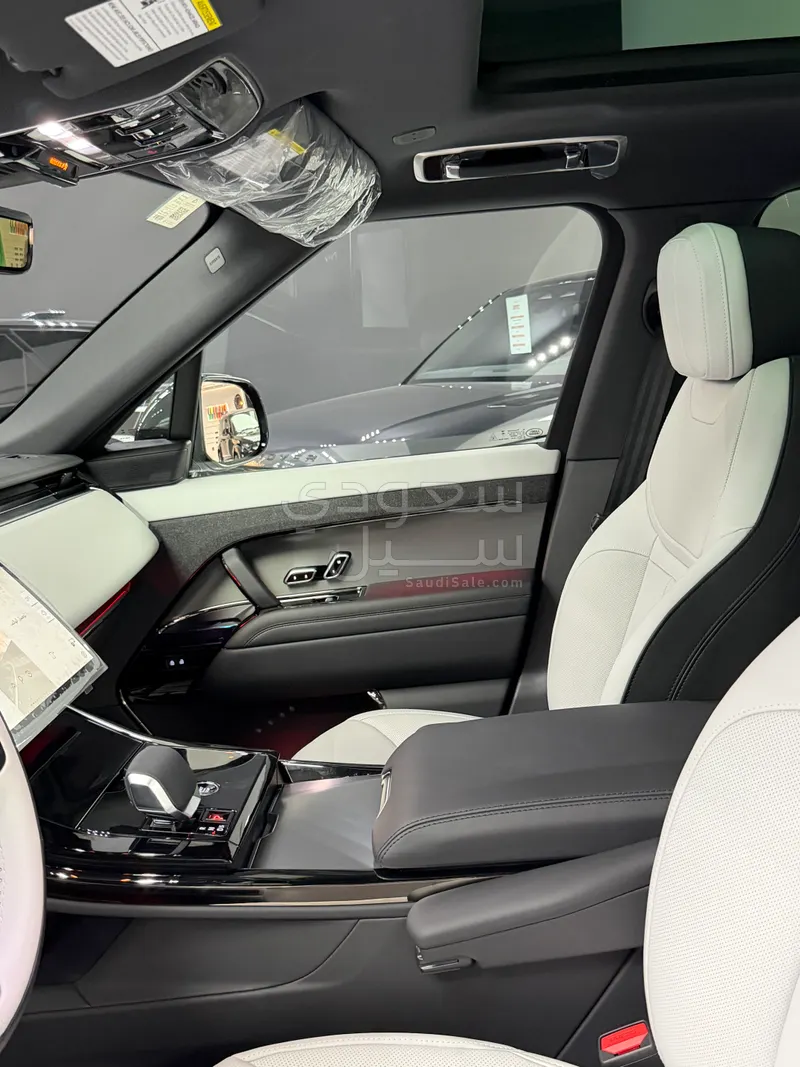 2025 لاند روفر رينج روفر سبورت اتش اس اي