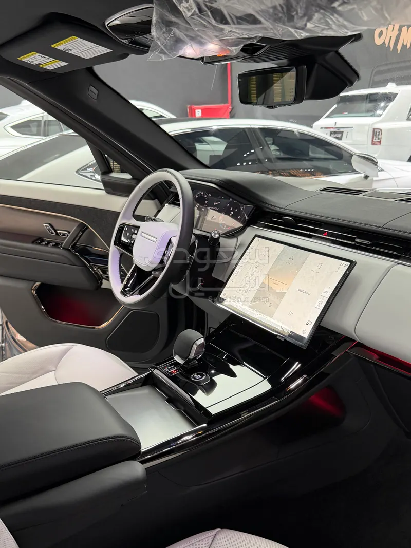 2025 لاند روفر رينج روفر سبورت اتش اس اي