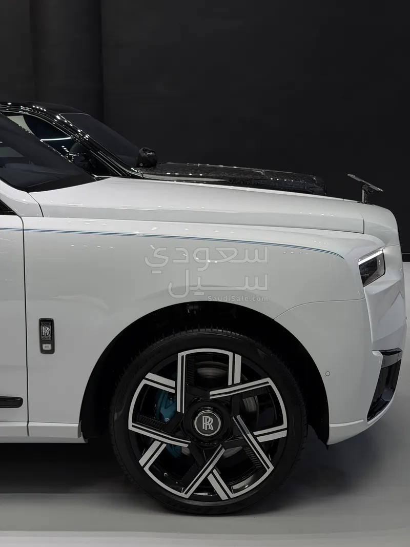 2026 رولز رويس كولينان بلاك بادج